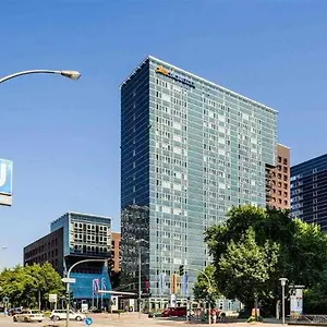 novotel-suites-hamburg-city.hamburg-hotels-de.com/